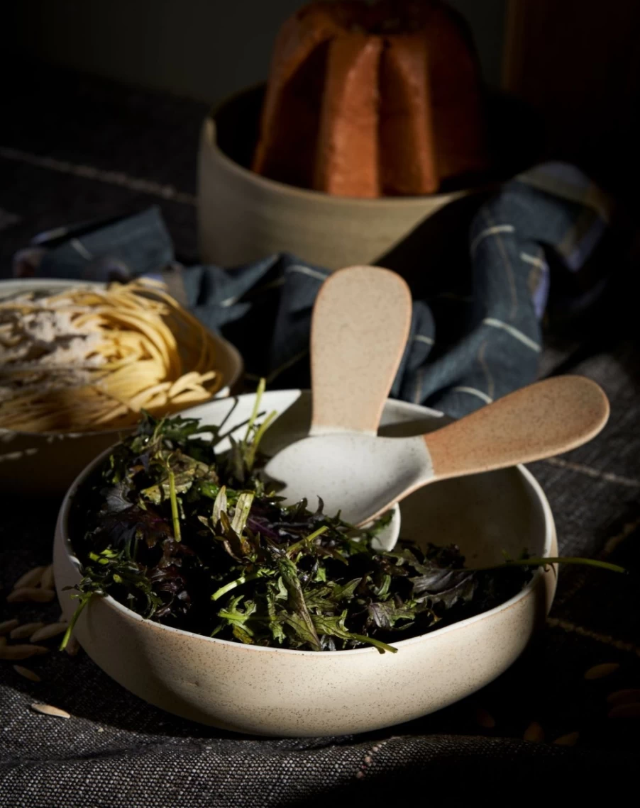 Robert Gordon Large Salad Bowl – Garden to Table Ceramic Serving Dish for Fresh Greens