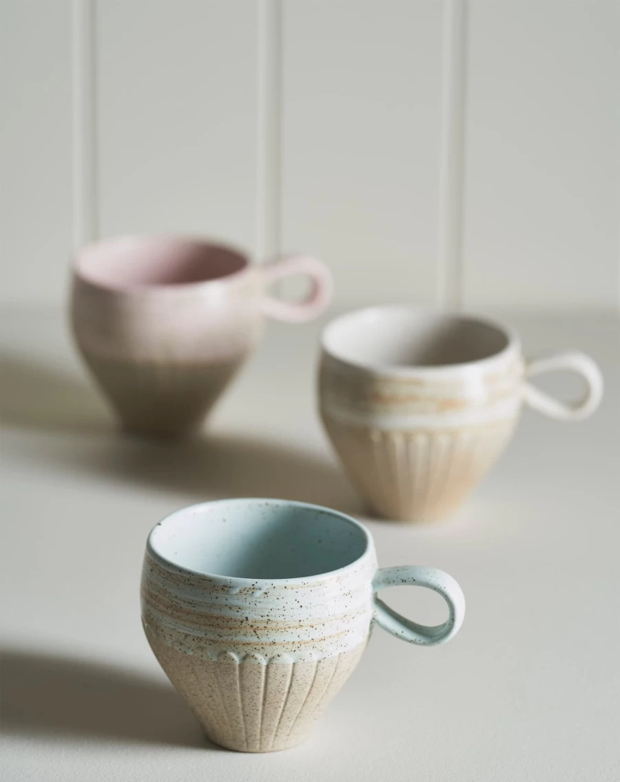 Robert Gordon Ceylon Pink Ceramic Mug - Handcrafted Tea & Coffee Cup