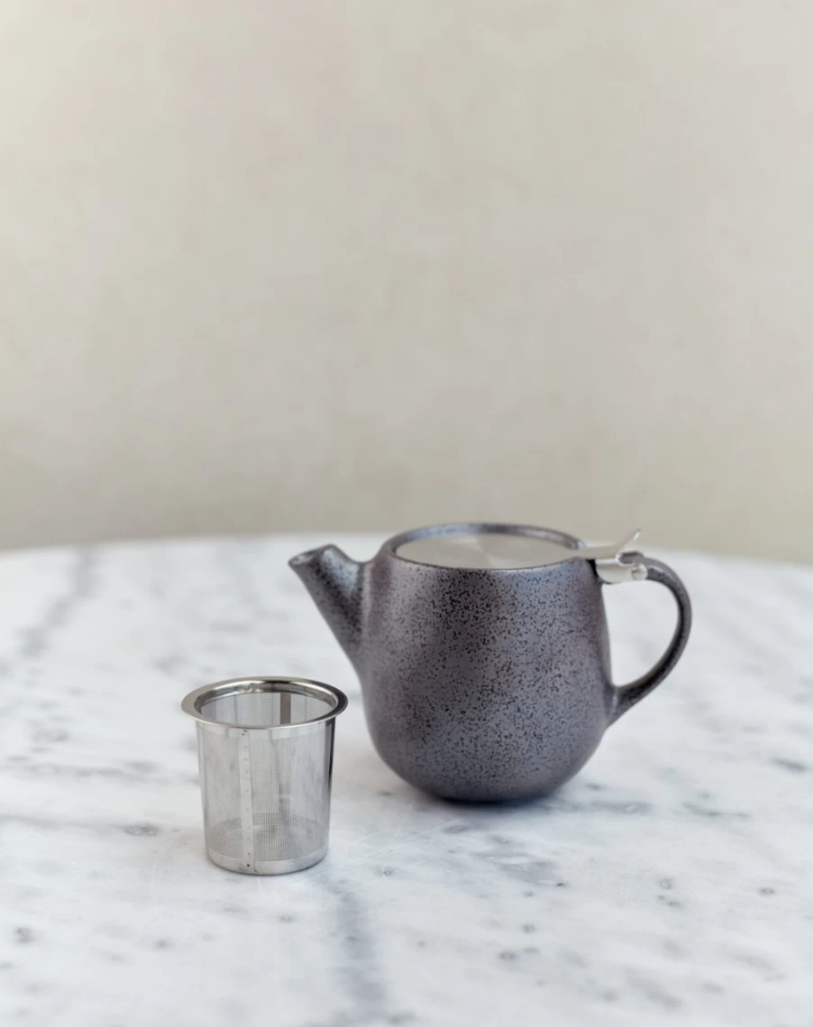 Robert Gordon Earth Teapot - Handcrafted Ceramic Black Teapot for Tea Lovers