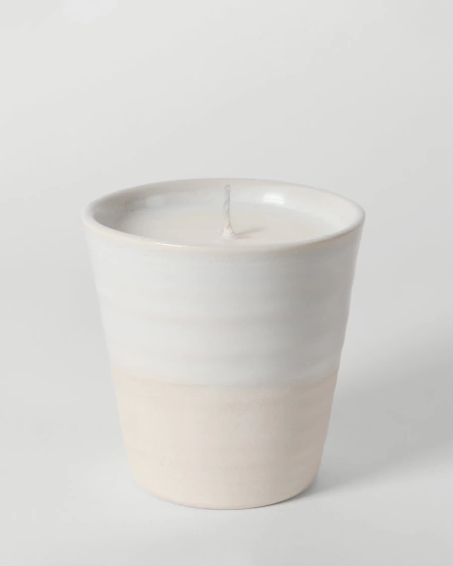 Robert Gordon Handcrafted Oak Scented Soy Wax Candle for Home Aromatherapy